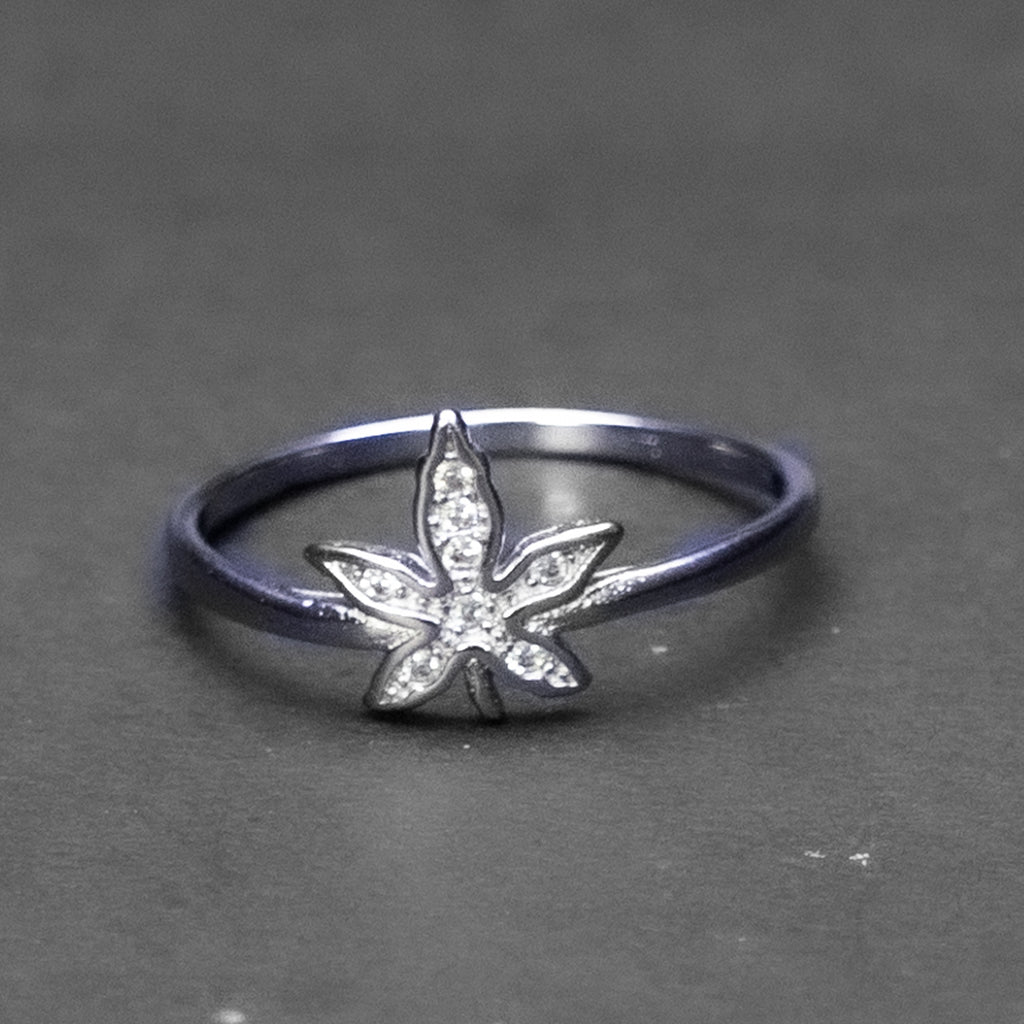 925 Sterling Silver Floral Star Ring