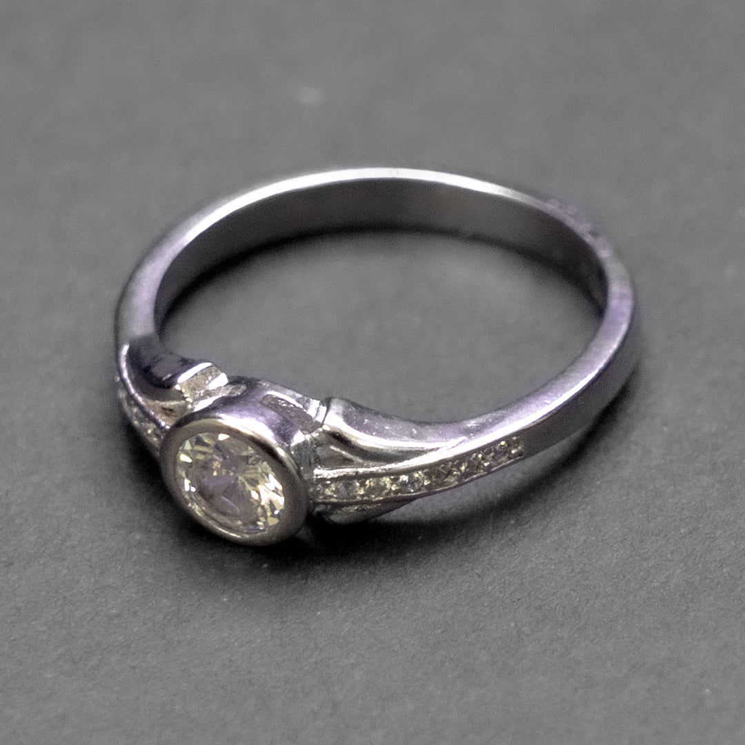 Solitaire 925 Sterling Silver Ring
