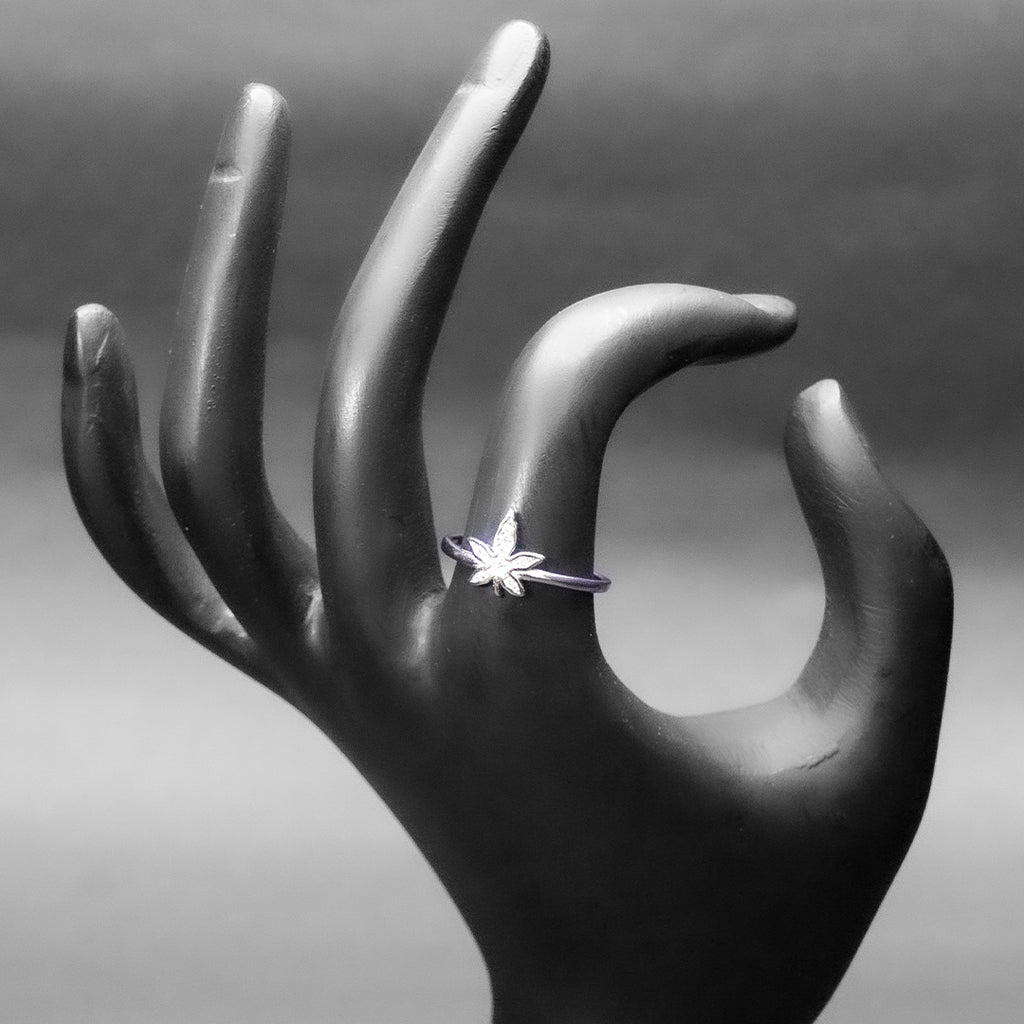 925 Sterling Silver Floral Star Ring
