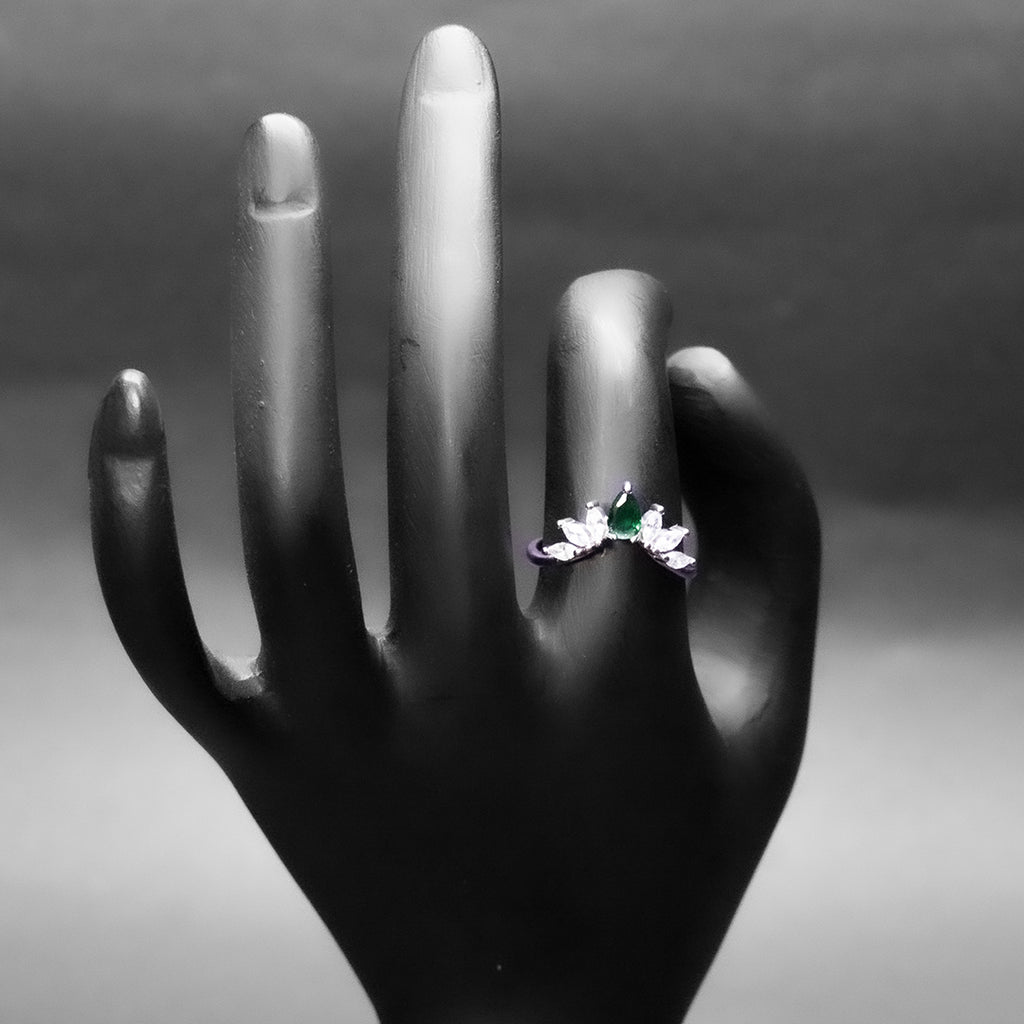 Green Crown Silver Ring
