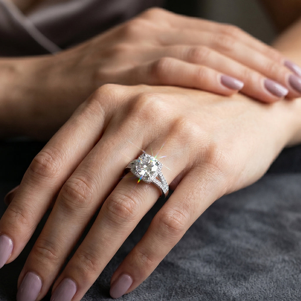 925 Sterling Silver Classic Solitaire Halo Ring