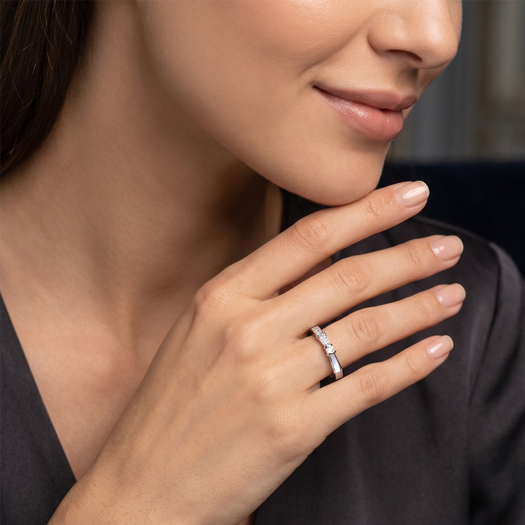 Sparkling Bow Silver Ring