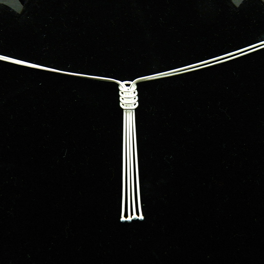 Single Knot Tassel Chain Necklace