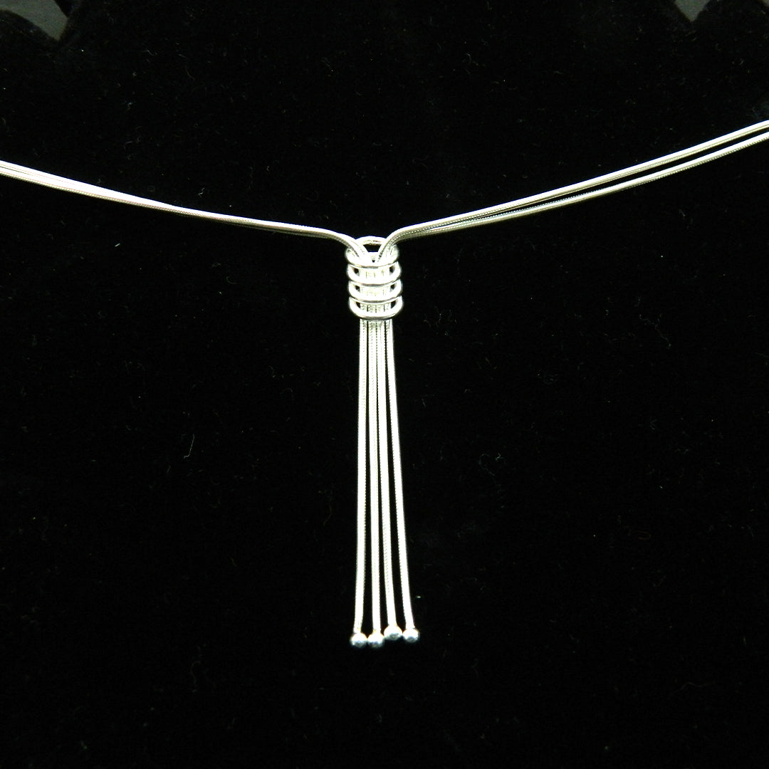 Single Knot Tassel Chain Necklace